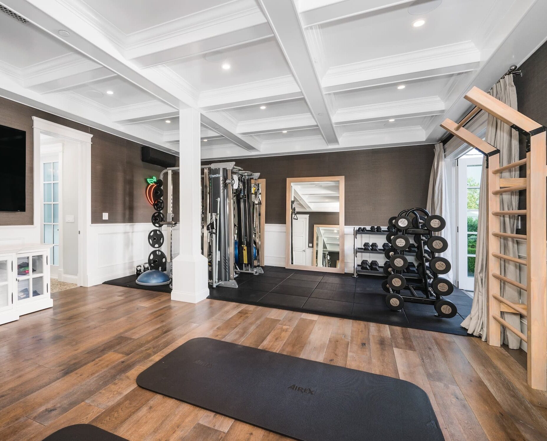 Clean and Organized Home Gym